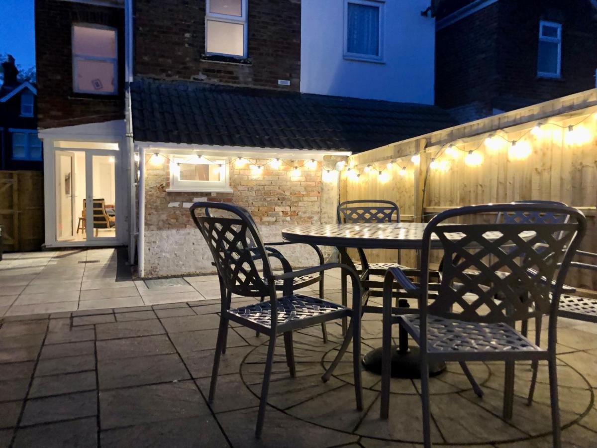 House With Parking, Short Stroll To Quay, Shops And Restaurants Villa Poole Eksteriør bilde